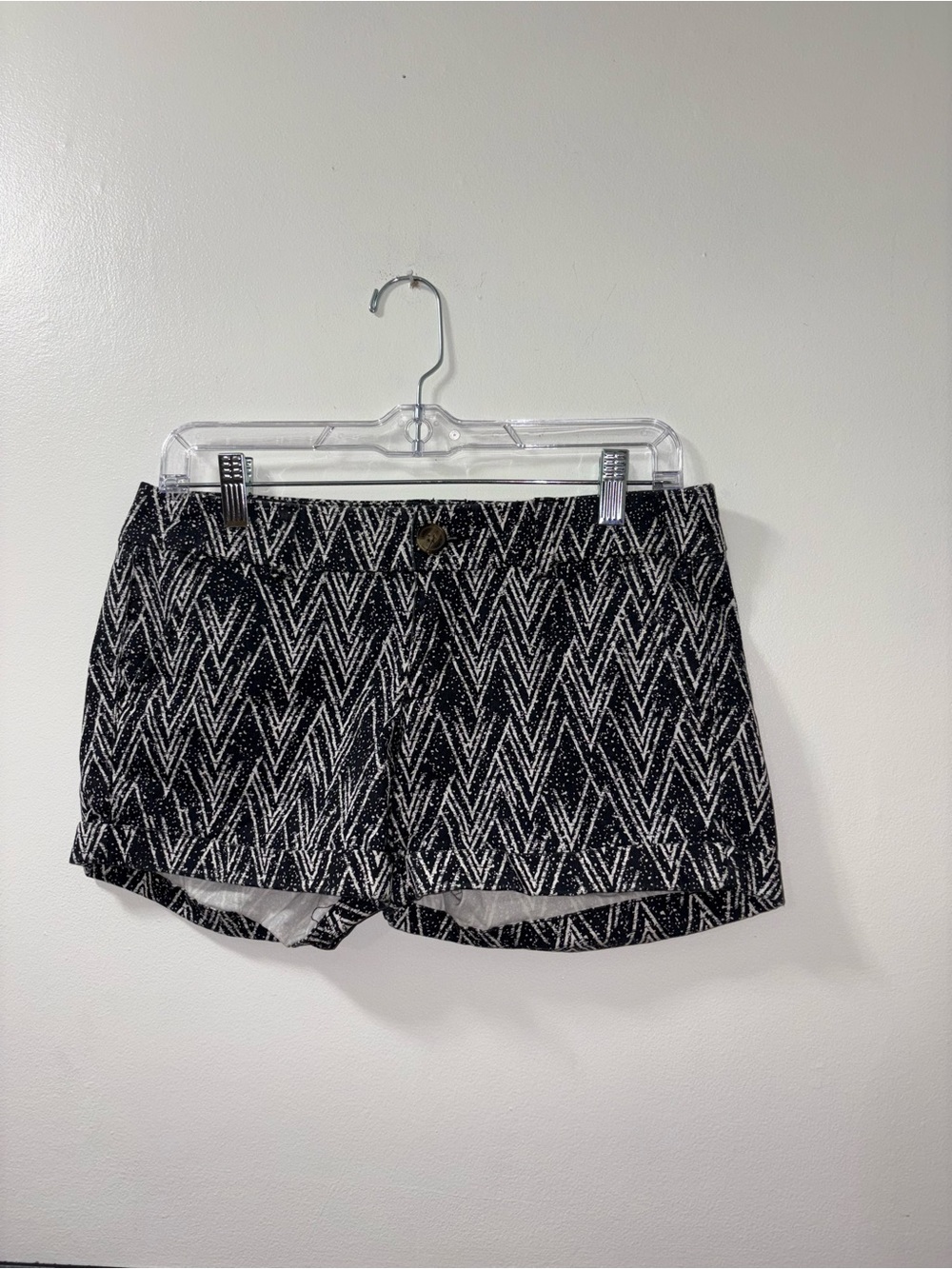 Women’s American Eagle Geometric  Pattern Shorts Size 4